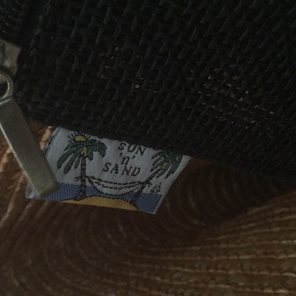 SUN 'N' SAND Weaved Tote/ShoulderBag Black and Tan - Picture 6 of 8